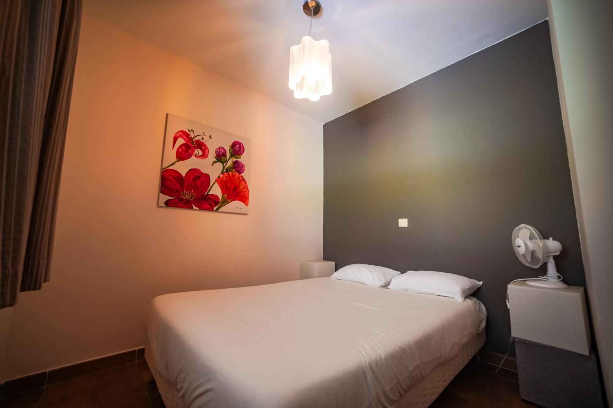 Résidence Hôtelière Spa Les Chataigniers Saint-Jorioz Exterior foto